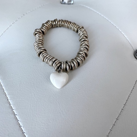 Mixed metαls brαcelet — Silver & White heαrt 🤍🖤 - Picture 3 of 5